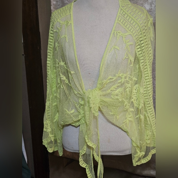 BCBG Generation Lime Green Sheer Tie Front Wrap Top O/S - Picture 2 of 6